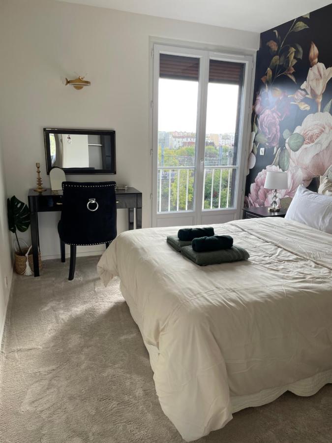 Rose Blossom Apartment In Paris Vanves Exterior photo