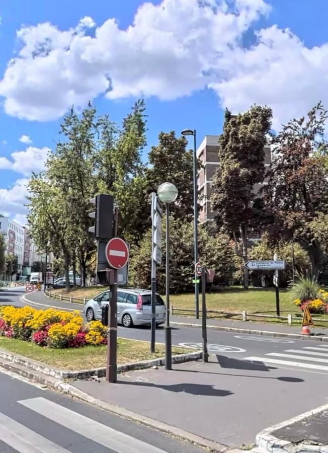 Rose Blossom Apartment In Paris Vanves Exterior photo